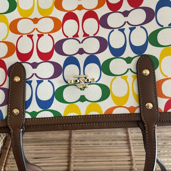 SOLD ON ANOTHER PLATFORM. Coach city tote: Pride collection - Picture 9 of 10